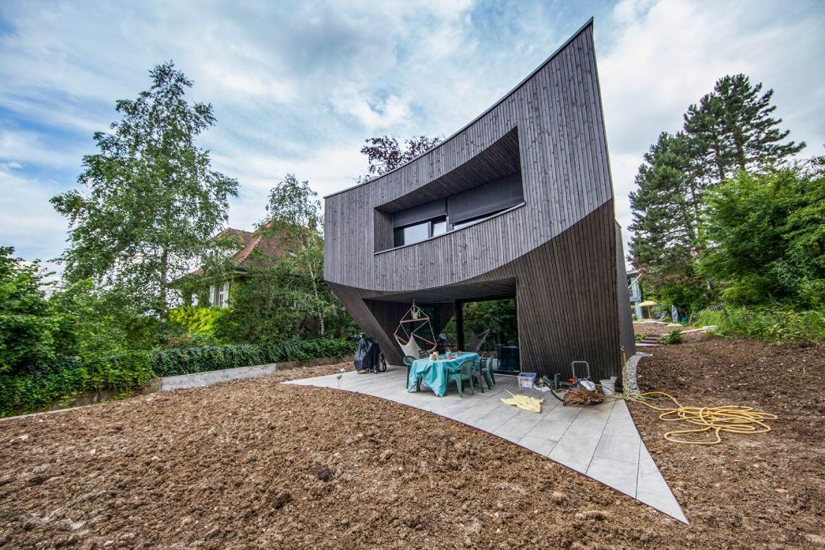 HS Gartenbau GmbH Haus und nicht fertiggestellter Garten
