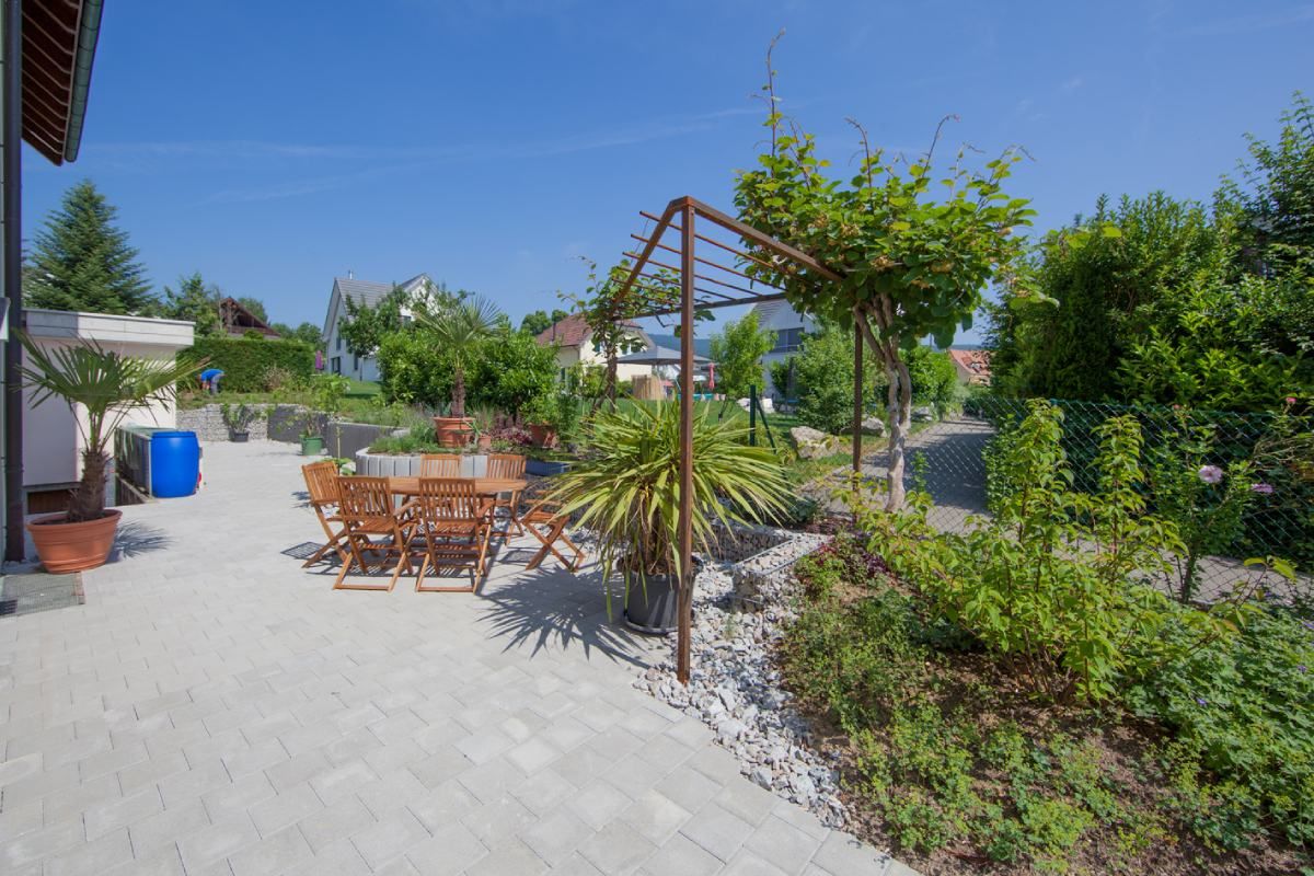 HS Gartenbau GmbH Terrasse sommerlich